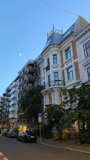 Elegant & Quiet Apartment In Historic House - Prime Location In Oslo West Exterior foto